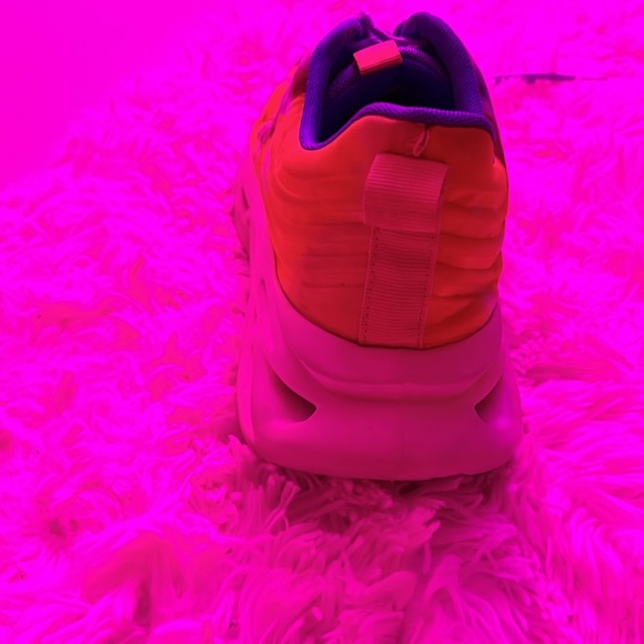 Women’s tie dye shoes - Picture 3 of 4